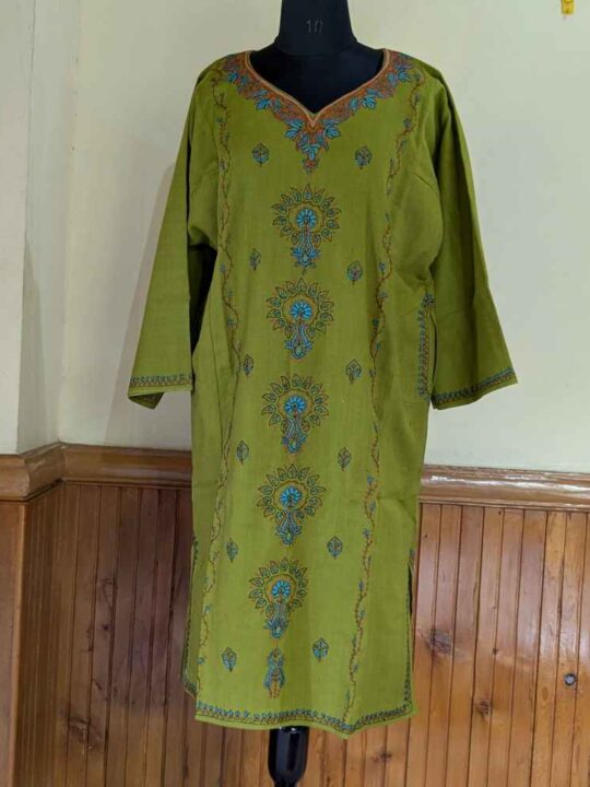 Green Meesha Raffal Kashmiri Pheran with Heavy Front Hand Sozni Embroidery (44,45)