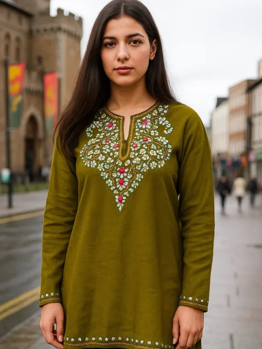 Green Kashmiri Raffal Short Pheran | Paper Mache Sozni Handwork (38.5,55)