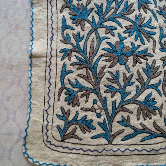 Wular Namda 6×4Ft Pure Wool Handmade Aari Embroidered - Image 2