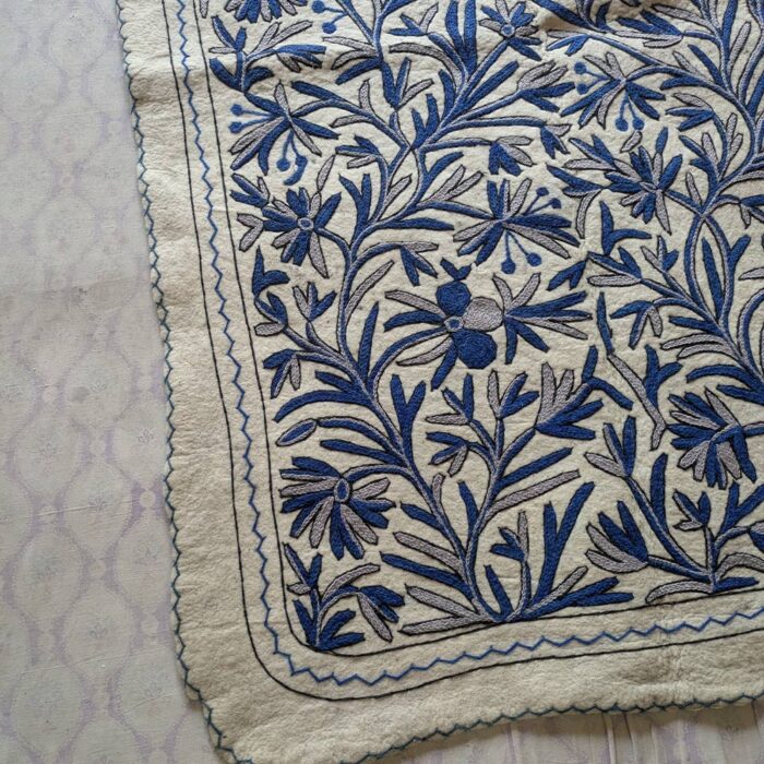 Aabi Namda 6×4Ft Pure Wool Handmade Aari Embroidered - Image 2