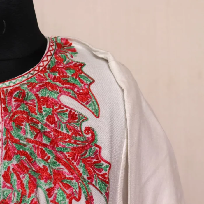 Jannan White Kashmiri Pheran For Beautiful Lady - Image 3