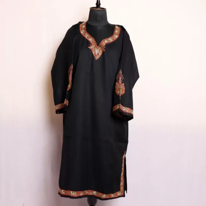 Andrabi Black Kashmiri Pheran in Pure Wool with Sozni Handwork - Image 2