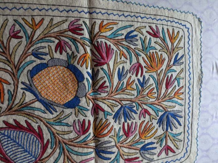 Badaposh Kashmiri Namda Rug | Hand Aari Embroidered (4*3 feet) - Image 9