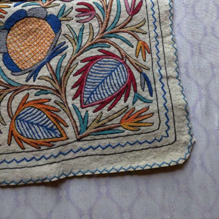 Badaposh Kashmiri Namda Rug | Hand Aari Embroidered (4*3 feet) - Image 4