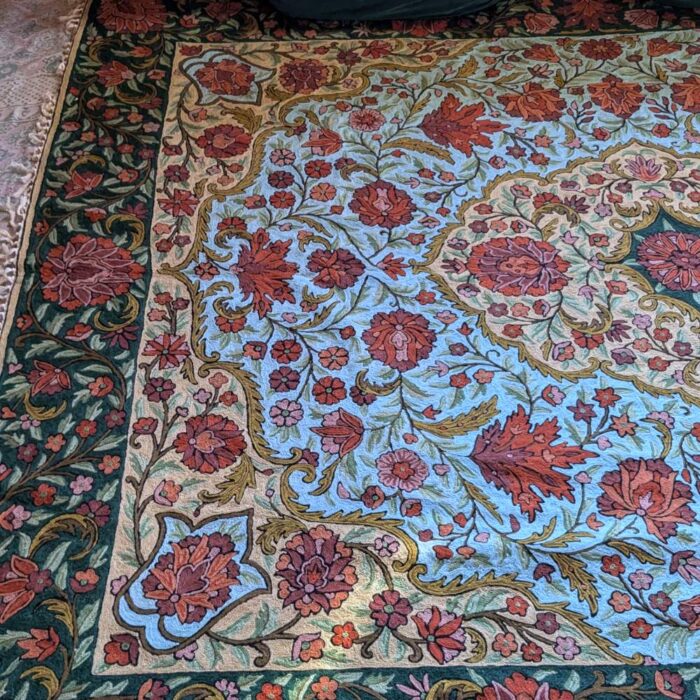 Royal Kashmiri Carpet/Rug Hand-Embroidered 10*8 With Chainstitch Embroidery Green - Image 5