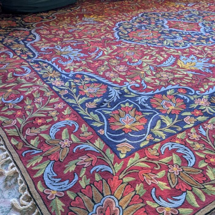 Handcrafted Kashmiri Carpet/Rug 10*8 With Chainstitch Embroidery - Image 4