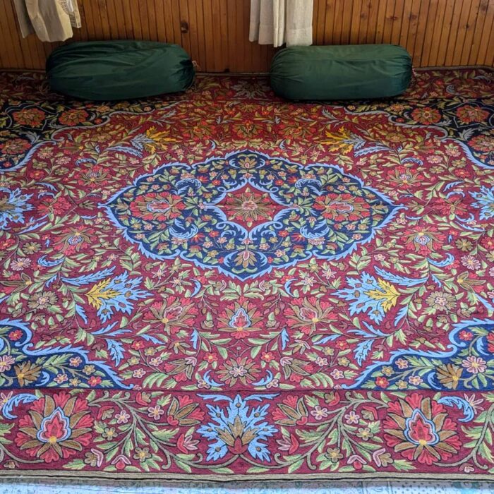 Handcrafted Kashmiri Carpet/Rug 10*8 With Chainstitch Embroidery - Image 5