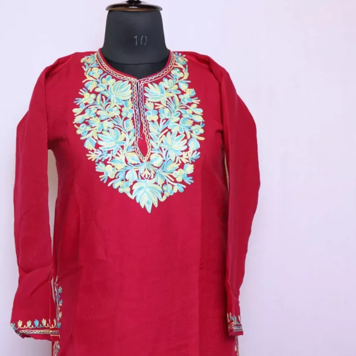 Pink Kashmiri Girls Woolen Kurti Top With Bluish Aari Embroidery (38,38) - Cashmere Poshaak - Image 2