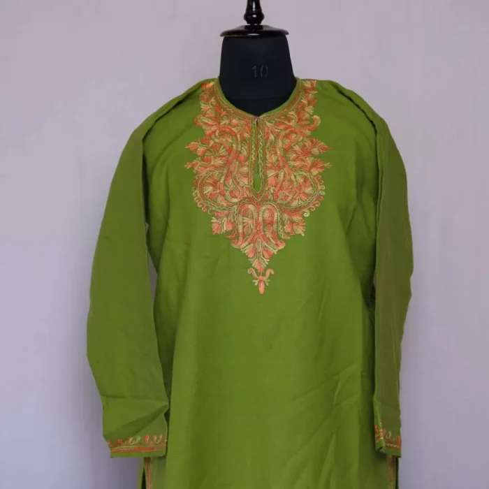 Green Woolen Kashmiri Kurta for Winter With Embroidery (41.5/46) - Cashmere Poshaak - Image 3