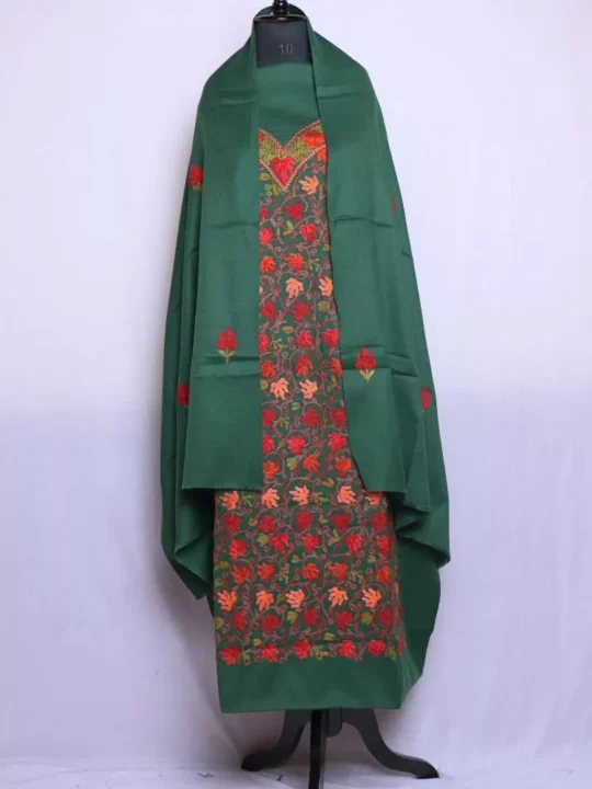 Green Chinari Jaama All Over Woolen Kashmiri Suit 3PC With Embroidery | Mumina