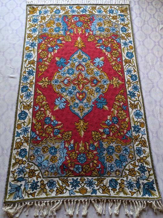 Wool Embroidered Chain Stitch Rug- Elegent and Comfortable Carpet(5*3 ft)