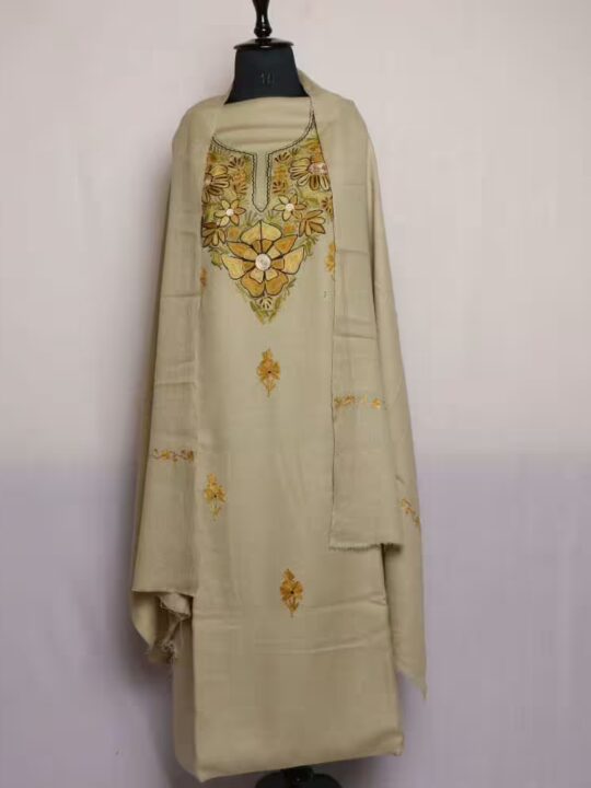 Silver Woolen Aaftabi Suit 3PC With Jaama- Koshor Poshak- Aari Embroidery