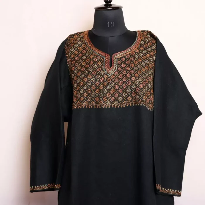 Black Square Nal Kashmiri Pheran in Pure Wool with Sozni Handwork