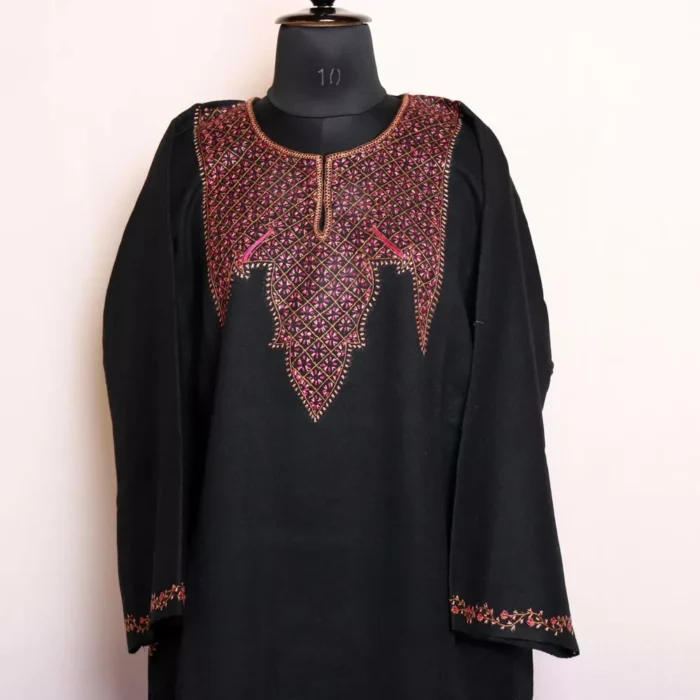 Shahi Black Kashmiri Pheran in Pure Wool with Sozni Handwork