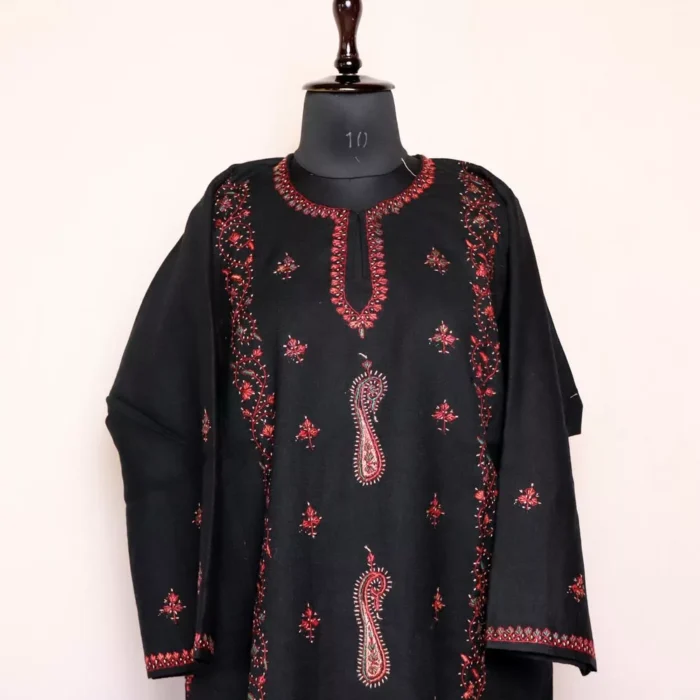 Iltija Sozni Pheran - Pure Wool With Kashmiri Needle Work