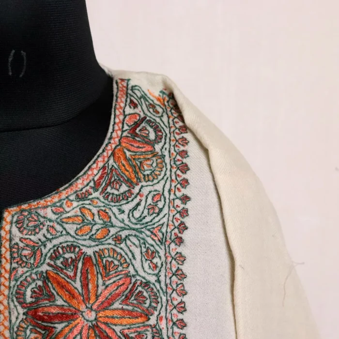 Pheran Kashmiri White Sozni Handwork | Pure Wool Thread Work Phiran - Image 3