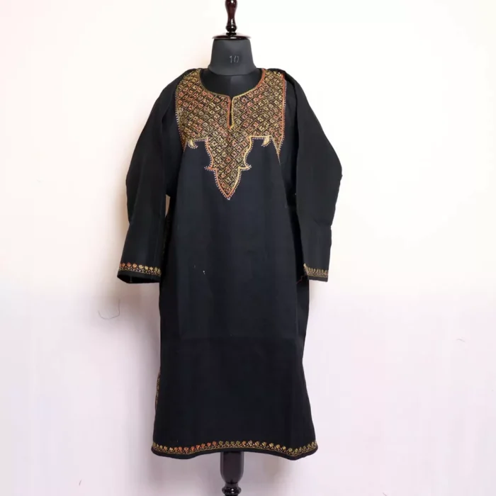 Burza Black Kashmiri Pheran in Pure Wool with Sozni Handwork - Image 2