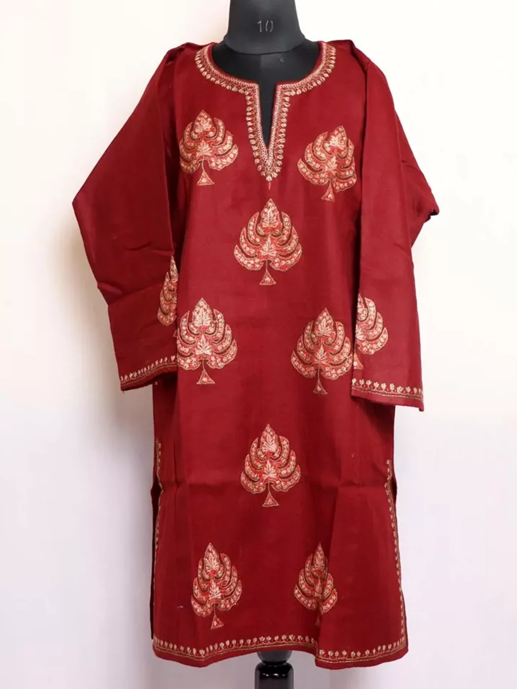 Shahi Maroon Kashmiri Pheran in Pure Wool with Chinari Sozni