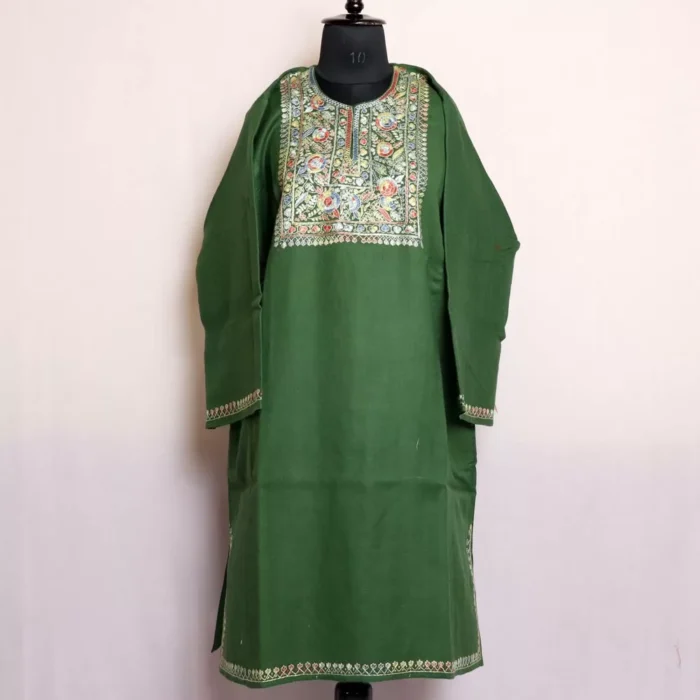 Green Sozni Handwork Pheran for Women | Pure Wool Thread Work Phiran - Image 2