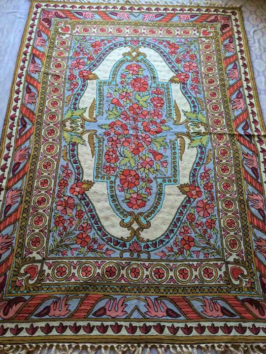 Gupkar Royal Kashmiri Hand-Embroidered Chain Stitch Rug - 7x5ft