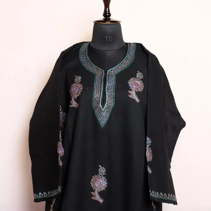 Bilkis Black Kashmiri Pheran in Pure Wool with Sozni Handwork