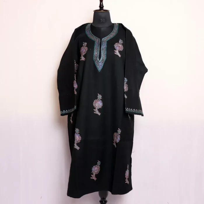 Bilkis Black Kashmiri Pheran in Pure Wool with Sozni Handwork - Image 2