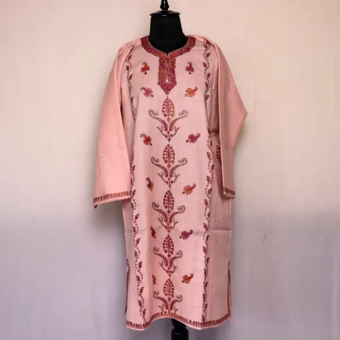 Hania Light Pink Pheran - Pure Wool With Kashmiri Sozni Needle Work - Image 2