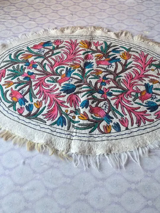 Bahar Handmade Oval Kashmiri Wool Namda 5×3Ft- Aari Embroidered