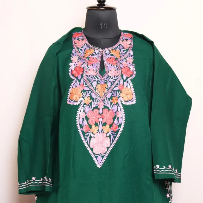 Kashmiri Dark Green Cashmilon Habba Pheran: Elegent and Detailed Aari Embroidery - Image 2
