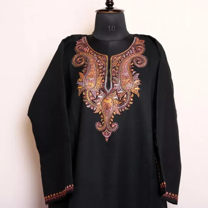 Traditional Black Kashmiri Pheran in Pure Wool with Sozni Handwork