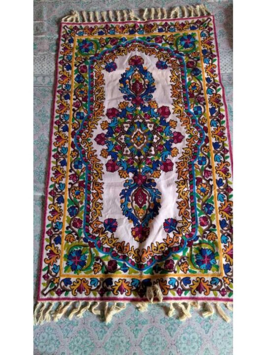 Barzul Kashmiri Premium Wool Embroidered Chain Stitch Rug- (5*3 ft)