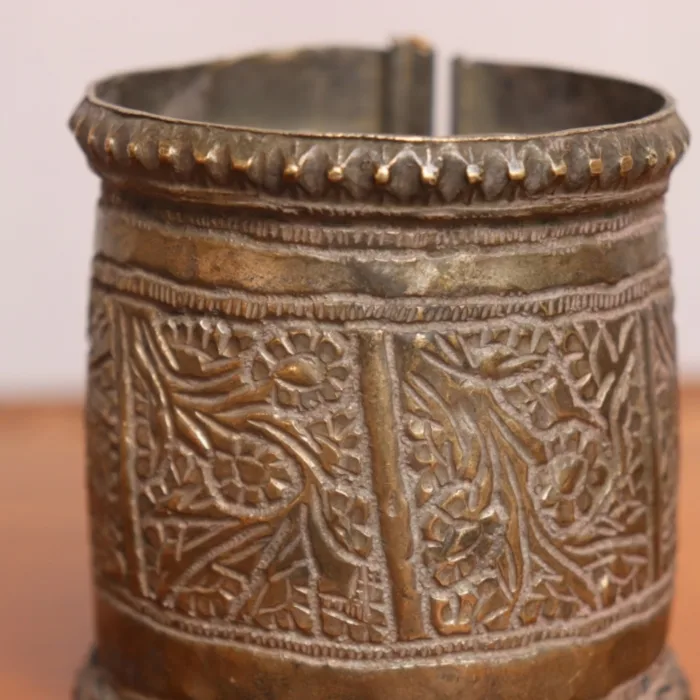 Antique Bracelet from Traditional Kashmiri Jewelry – Classic Beauty - Image 2