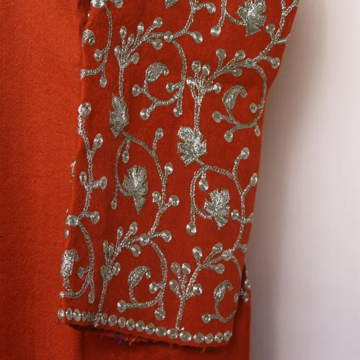 Dark Red Raffal Kashmiri Pheran with Neck & Sleeve Tilla Embroidery - Murtaza Collection - Image 4