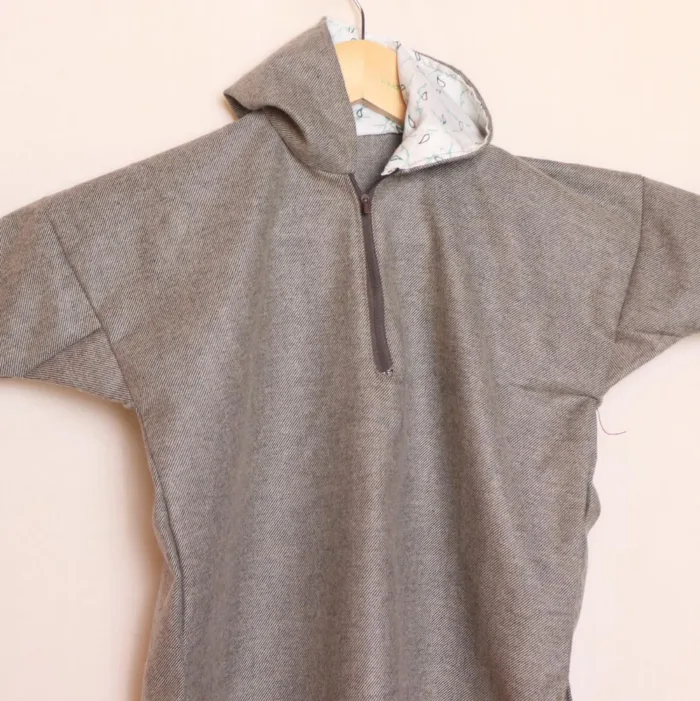 Light Grey Kashmiri Tweed Pheran for Kids - Sulaiman Collection (L:22 ) - Image 2