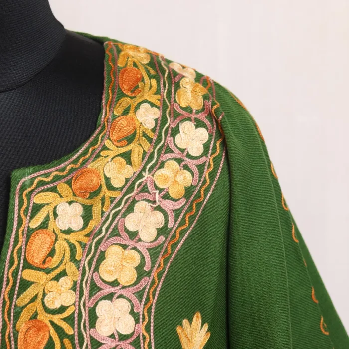 Zufaiz Green Kashmiri Cashmilon Kaftan Set With Aari Embroidery - Image 3
