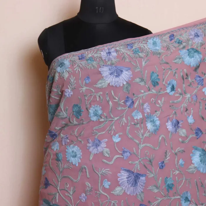 Lavendar Georgette Saree With Jaal Floral Aari Embroidery Pallu - Image 3