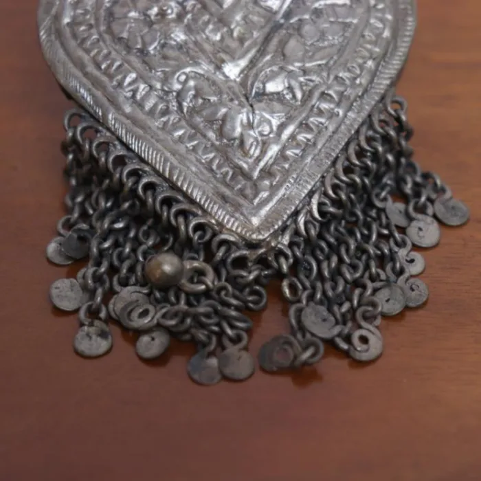 Heart-Shaped Vintage-Inspired Antique Silver Pendant - Image 2