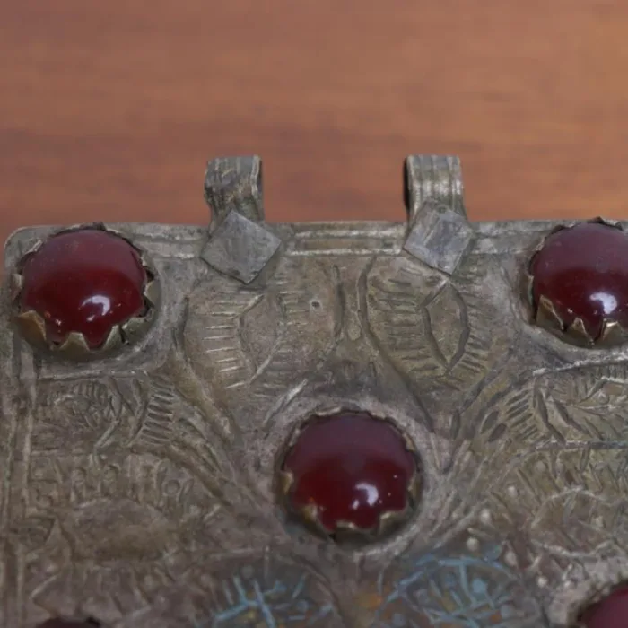 Traditional Antique Silver Pendant – Classic Look - Image 3