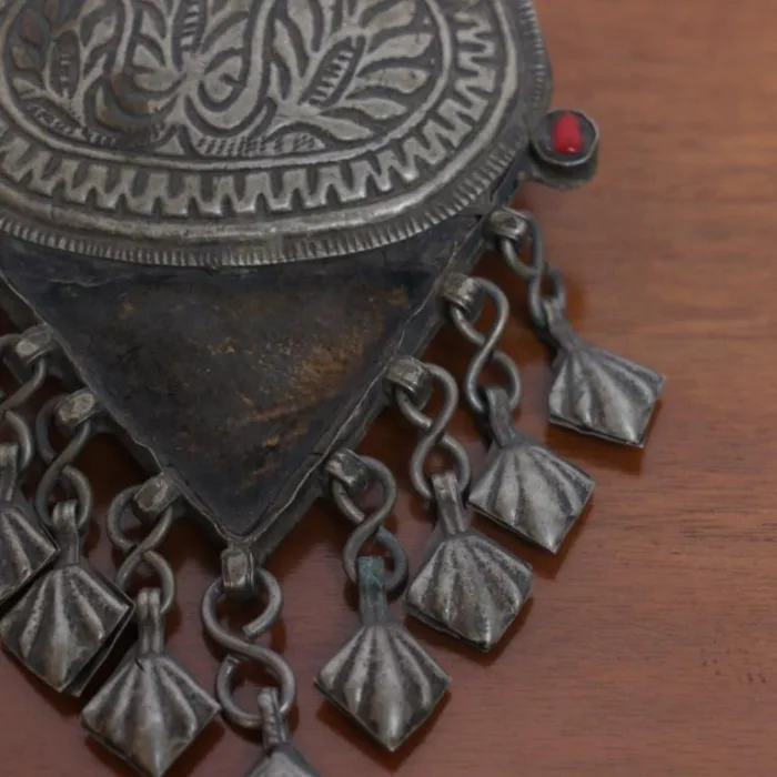 Antique Silver Pendant – A Touch of Tradition - Image 2