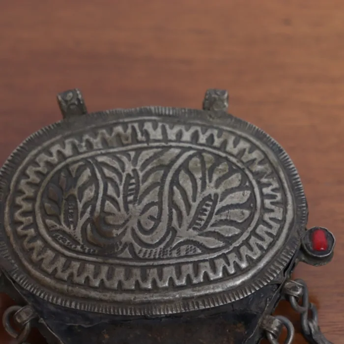 Antique Silver Pendant – A Touch of Tradition - Image 3