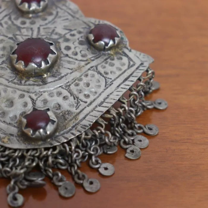 Intricate Antique Silver Pendant – Heritage Charm - Image 3