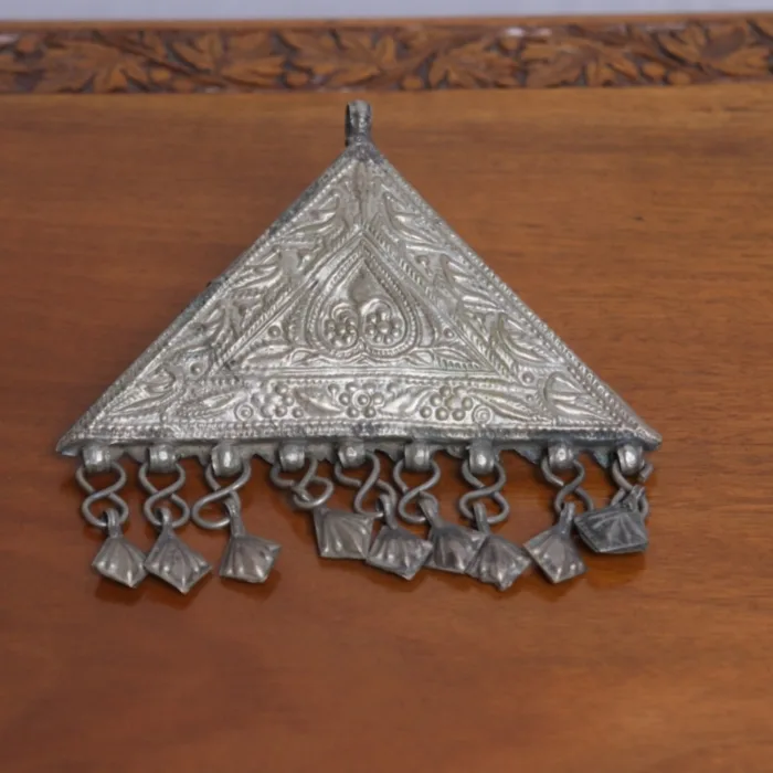 Mumtaz Antique Silver Triangle Pendant – Timeless