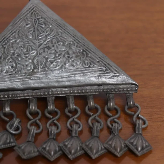 Antique Silver Triangle Kashmiri Jewelry Pendant – Classic Design - Image 2