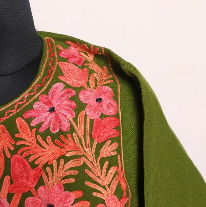 Nilofer Mehndi Green Cashmilon Pheran with Elegent Aari Detailing - Image 3