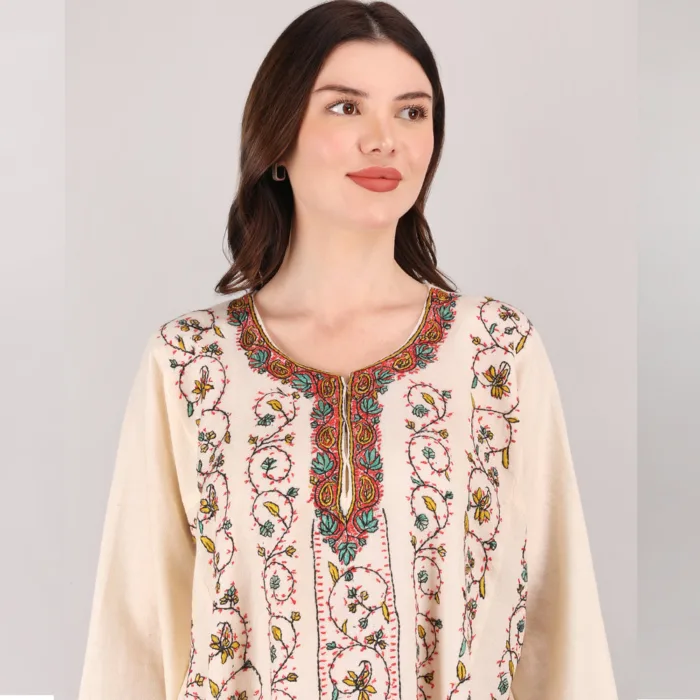 Cream Lakeer Sozni Pheran - Pure Wool With Kashmiri Needle Work | Luxe - Image 2