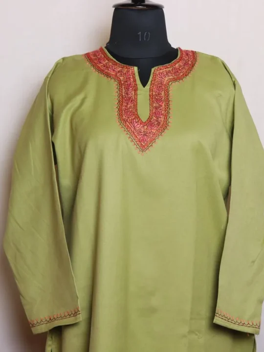 Classic Mehndi Green Hand Sozni Woolen Kurta in Spun Fabric - Dalgate Collection