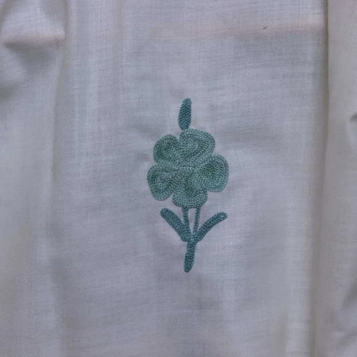 White Aari Embroidered Kurta Set with Trousers (1 -2 Y) - Image 3