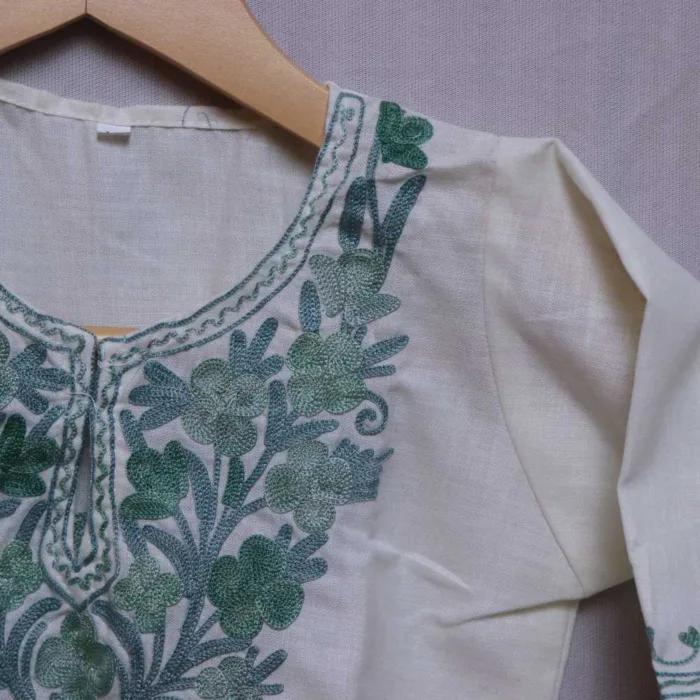 White Aari Embroidered Kurta Set with Trousers (1 -2 Y) - Image 4