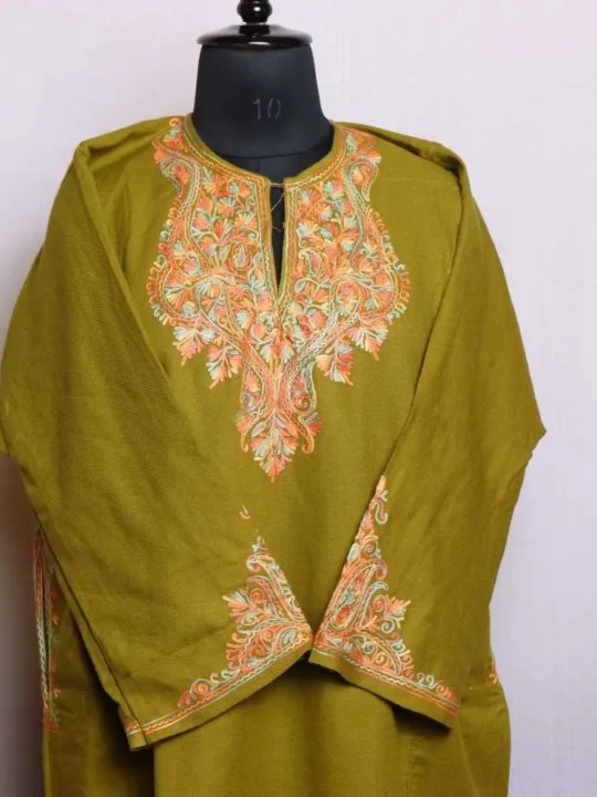 Elegant Mehndi Green Cashmilon Pheran with Elegent Sleeve Embroidery | Gul-e-Hawal Collection