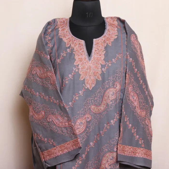 Elegant Count Wool Pheran with Front Panel and Sleeve Sozni Needlework - Khanqah Collection - Image 2